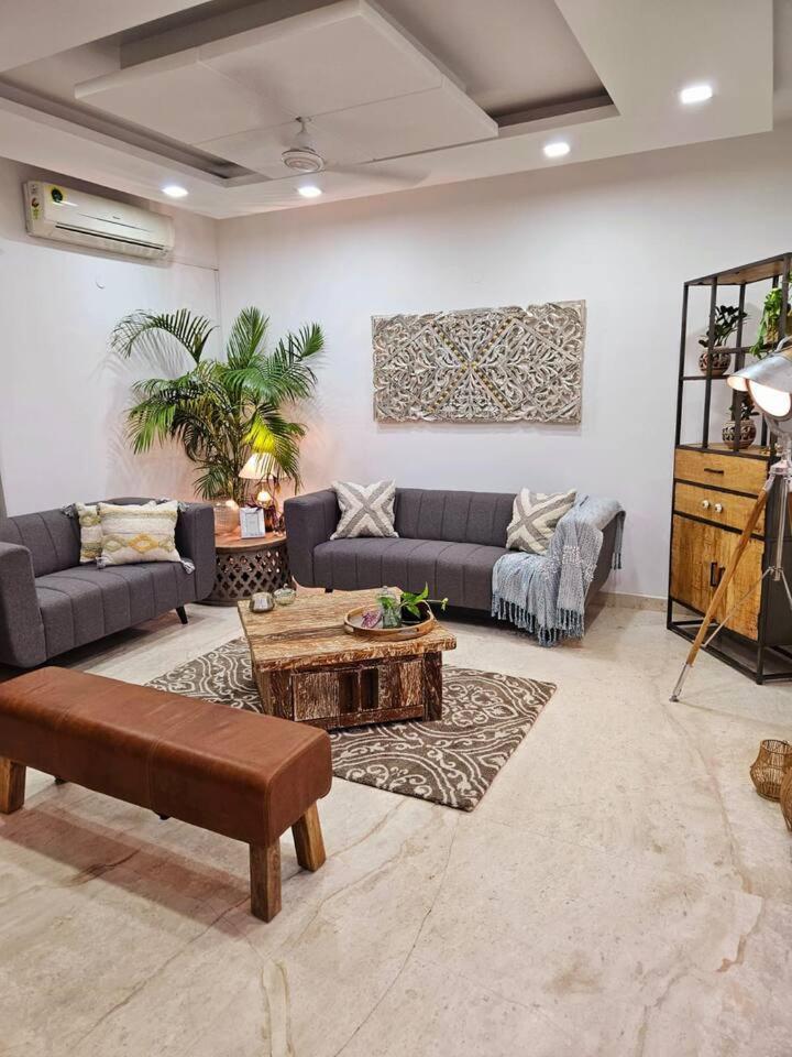 South Delhi, Artistic 4bhk - Vasant Kunj By Maple Key Apartment *